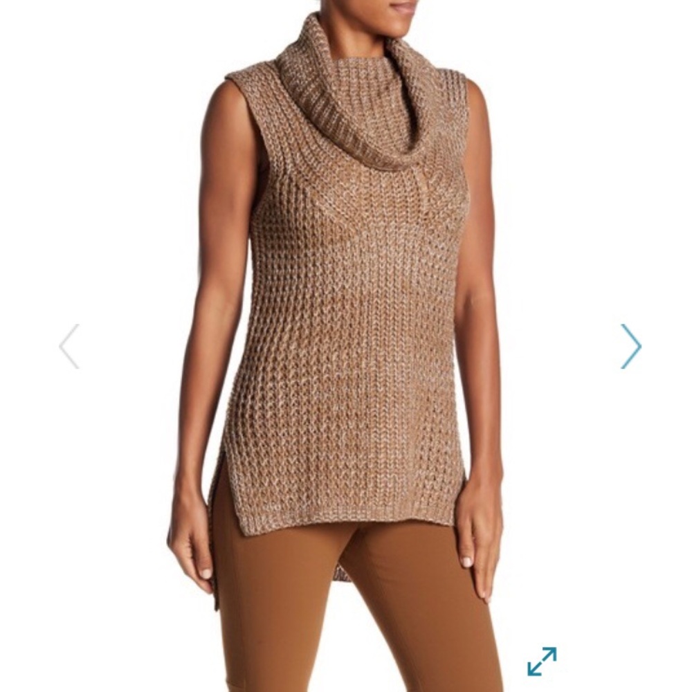  Papillon  Women’s sleeveless knit top. New